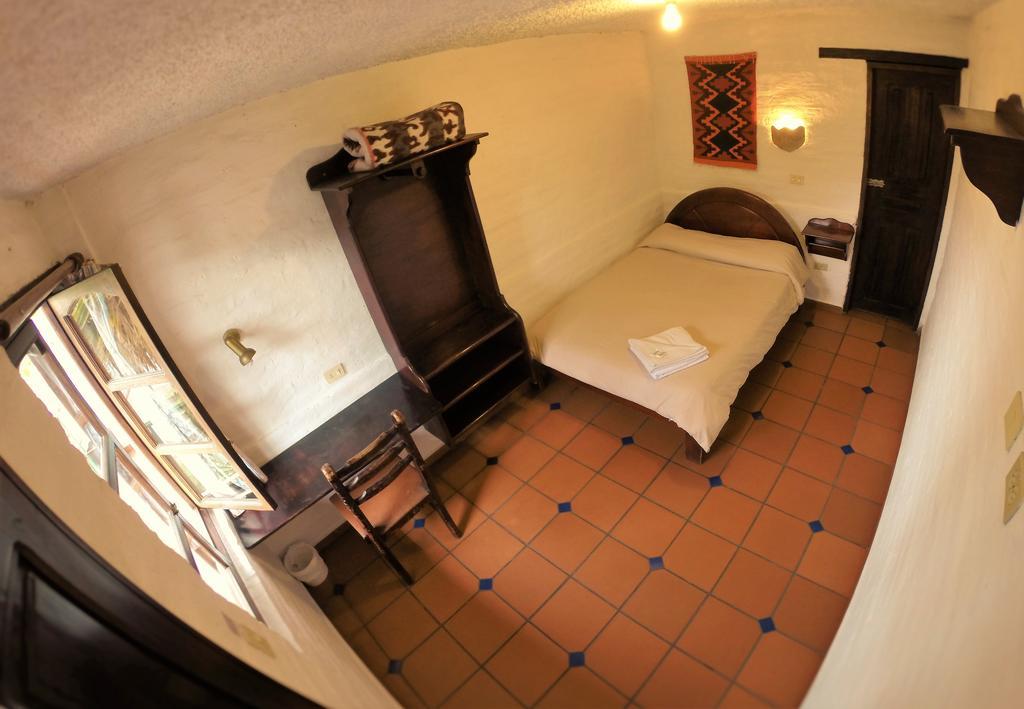 Hostal L'Auberge Inn Quito Kültér fotó