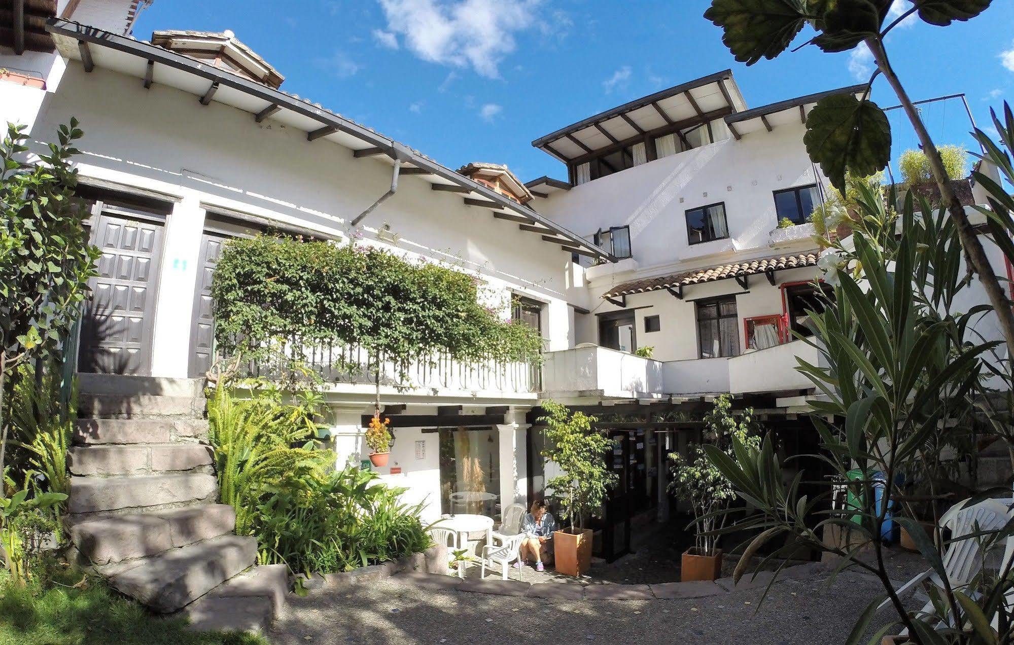 Hostal L'Auberge Inn Quito Kültér fotó