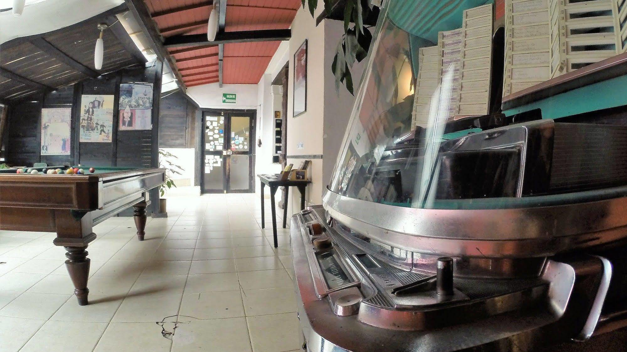 Hostal L'Auberge Inn Quito Kültér fotó